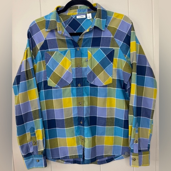L.L. Bean Plaid Stretch Performance Camp Shirt Womens Size Small - Picture 2 of 11
